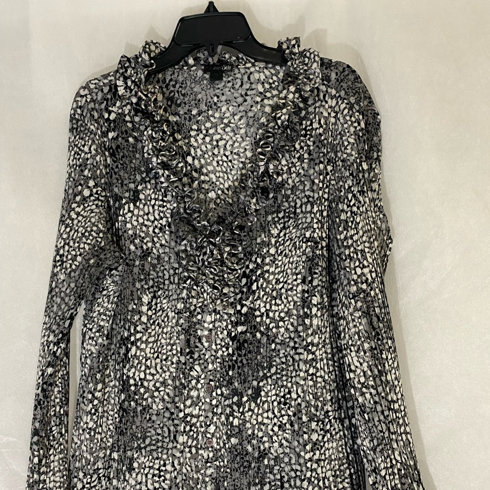 East 5th blouse size 2X